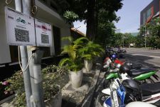 Ini 5 Ruas Jalan di Surabaya Sebagai Pilot Project Pembayaran Parkir Pakai QRIS - JPNN.com Jatim