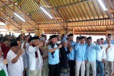 Makin Mantap Menuju Senayan, Iwan Bule Dapat Dukungan Dari Ratusan Ajengan Muda di Ciamis - JPNN.com Jabar