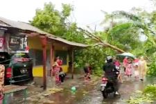 Angin Puting Beliung Porak-Porandakan Puluhan Rumah Warga di Bondowoso - JPNN.com Jatim
