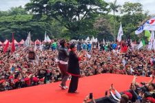 Joget Megawati Bersama Slank Warnai Kampanye Akbar Ganjar-Mahfud di Bandung - JPNN.com Jabar