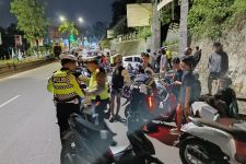 Puluhan Motor dan 4 Mobil Diangkut Polisi ke Polresta Bandar Lampung  - JPNN.com Lampung