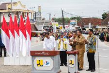 Jokowi Resmikan Jalan di Jateng, Warga di 2 Kabupaten Pasti Senang - JPNN.com Jateng