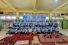 Puluhan Pengasuh Pondok Pesantren Gresik Kompak Dukung Prabowo-Gibran - JPNN.com Jatim