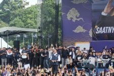 Kampanye Terbuka di Bandung, Anies Baswedan Ajak Ribuan Pendukung Rekam Janji Politiknya - JPNN.com Jabar