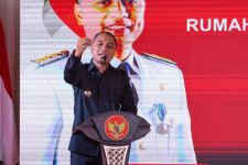 Wali Kota Eri Sebut Surabaya 100 Persen Teraliri PDAM Surya Sembada - JPNN.com Jatim