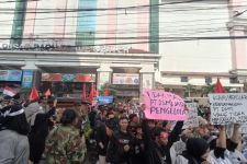 Gerebek Balai Kota Bandung, Pedagang Pasar Baru Tuntut Keadilan ke Bambang Tirtoyuliono - JPNN.com Jabar