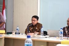 Heru Dewanto: Hilirisasi Nikel Solusi Kasus Pertumbuhan Ekonomi Indonesia - JPNN.com Jabar