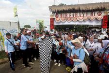 Jalan Sehat Bareng Warga di Jonggol, Bappilu Gerindra Jabar Ajak Pemilih Coblos Prabowo – Gibran - JPNN.com Jabar