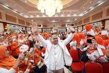 PKS Jawa Barat Restui Atang Trisnanto untuk Maju di Pilwalkot Bogor 2024 - JPNN.com Jabar