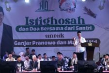 Di Hadapan 20 Ribu Santri Garut, Ganjar Pranowo Menunjukan Komitmennya untuk Pesantren - JPNN.com Jabar