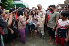 Kampanye Terbuka di Grobogan, Ganjar Tengok Korban Banjir - JPNN.com Jateng