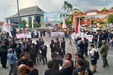 Mahasiswa Solo Raya Demo Lagi, Sebut Aksi Sebelumnya Cuma Gimik Gibran  - JPNN.com Jateng