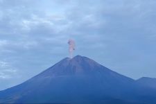 Dalam Sehari, Gunung Semeru Alami Ratusan Kali Aktivitas Kegempaan - JPNN.com Jatim