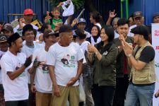 Cara Sukarelawan Jatim Beragam Ringankan Beban Masyarakat di Surabaya - JPNN.com Jatim