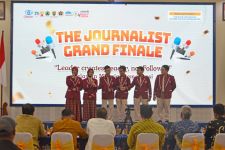 FIB Udinus Semarang Menggelar T-News, Ratusan Siswa Berlomba Menjadi Penyiar 3 Bahasa Terbaik - JPNN.com Jateng