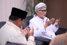 Rupanya Prabowo Dapat Doa Khusus Saat Temui Rais Aam PBNU - JPNN.com Jatim