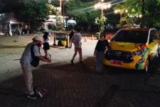 Mobil Dinas Gibran Terparkir di Taman Balai Kota Surakarta, Aparat Bersiaga - JPNN.com Jateng