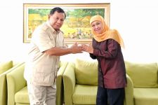 Khofifah Ucapkan Selamat Kepada Prabowo Menang Telak di Quick Count - JPNN.com Jatim