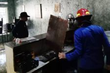 Warung Makan di Kota Malang Dilahap Si Jago Merah, 6 Pegawai Terluka Bakar - JPNN.com Jatim