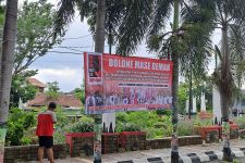 Prabowo-Gibran 'Menang', Bolone Mase Demak Tebar Baliho Rasa Syukur - JPNN.com Jateng