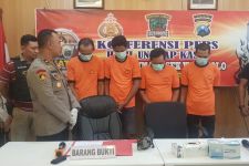 Ada-Ada Saja, Demi Sebungkus Rokok 4 Pria di Surabaya Nekat Curi Tiang KAI - JPNN.com Jatim
