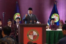 Prabowo Subianto: 348 Wisudawan UKRI Harus Mampu Jadi Pemimpin Masa Depan - JPNN.com Jabar
