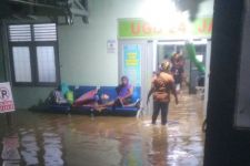 Akibat Banjir, 5 Pasien Rawat Inap di Puskesmas Masaran Sragen Dipindah ke Lokasi Aman - JPNN.com Jateng