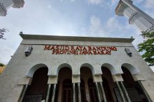 DKM Masjid Agung: Sapi Jokowi Dipotong di RPH Cirangrang Bandung Besok - JPNN.com Jabar