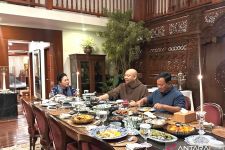 Menhan Prabowo Bagikan Momen Makan Bersama Anak dan Mantan Istri, Lihat Ekspresi Mbak Titiek Sohearto - JPNN.com Sumut