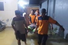 Delapan Warga di Dua Kelurahan Pamekasan Terjebak Banjir - JPNN.com Jatim