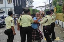 Pasien Lansia di RSUD Jombang Kabur Gegara Kesal Tak Kunjung Dioperasi - JPNN.com Jatim