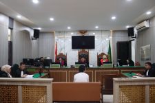 Dituntut Hukuman Mati, Altafasalya Ardnika Basya Dihadiahi Tasbih oleh JPU - JPNN.com