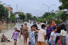 6 Kecamatan di Semarang Banjir, 158 Ribu Terdampak, Sejumlah Titik Mulai Surut - JPNN.com Jateng