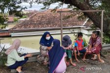 Tanggul Sungai Wulan Kembali Jebol, Demak Banjir Lagi, Warga Mengungsi - JPNN.com Jateng