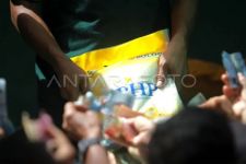 Polisi Termukan Beras Bulog Dikemas Ulang dengan Harga Premium di Malang - JPNN.com Jatim