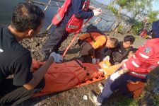 Geger, Mayat Bersimbah Darah Ditemukan di Areal Tambak Surabaya - JPNN.com Jatim