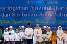 Memperingati Nuzululquran, PGRI Jateng & UPGRIS Beri Santunan untuk Ratusan Anak Yatim - JPNN.com Jateng