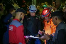 Diguyur Hujan Deras Seharian, Kota Bogor Dilanda 18 Bencana, Dedie Rachim Langsung Turun Tangan - JPNN.com Jabar