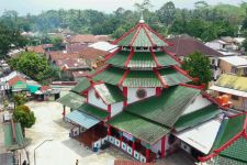 Melihat Masjid Bergaya Kelenteng di Purbalingga - JPNN.com