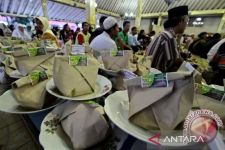 Kisah Takjil Gulai Kambing di Masjid Gedhe Kauman - JPNN.com Jogja