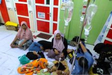 Puluhan Warga di Jember Mendadak Berdatangan ke UGD, Keracunan Massal Takjil - JPNN.com Jatim