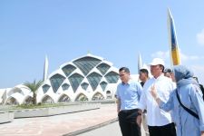 Pengelolaan Masjid Raya Al Jabbar Dievaluasi Penuh Pascapungli Parkir Terungkap - JPNN.com Jabar