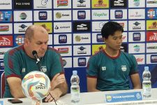 Respons Bojan Hodak Persib Dikalahkan 10 Pemain PSS Sleman - JPNN.com Jabar