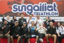 Dukung Sport Tourism, Dirut PosIND Ikut Ramaikan Sungailiat Triathlon 2024 - JPNN.com Jabar