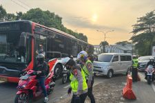 Gegara Tumpahan Oli, Jalan Juanda Depok Macet Sepanjang 2 Kilometer - JPNN.com Jabar