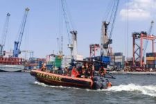 Satpolairud Temukan Jasad Warga Lamongan di Laut Bangkalan, Ini Identitasnya - JPNN.com Jatim