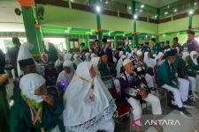 Tujuh Calon Haji Embarkasi Solo Batal Berangkat ke Tanah Suci, Penyebabnya Karena Ini - JPNN.com Jateng