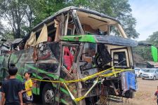 KNKT Investigasi Kecelakaan Maut Bus SMK Lingga Kencana yang Terguling di Ciater Subang - JPNN.com Jabar