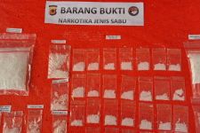 Penjual Sabu-sabu Berkedok Warung Nasi di Bojonggede Bogor Digeledah Polisi - JPNN.com Jabar