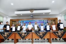 Wujudkan PPDB 2024 Bersih, Operator Hingga Kepala Sekolah Menandatangani Pakta Integritas - JPNN.com Jabar